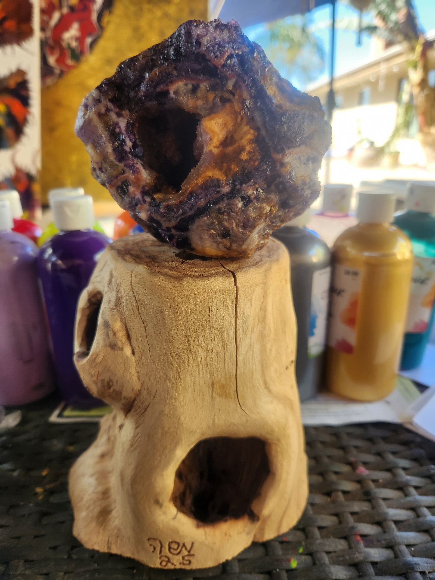 Row stone floright / calcite