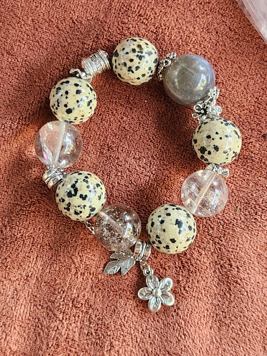 Bracelets beeds