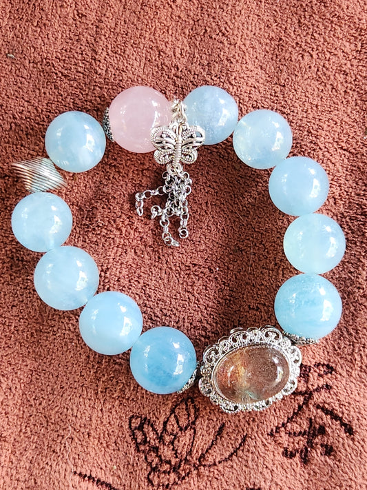 Bracelets beeds