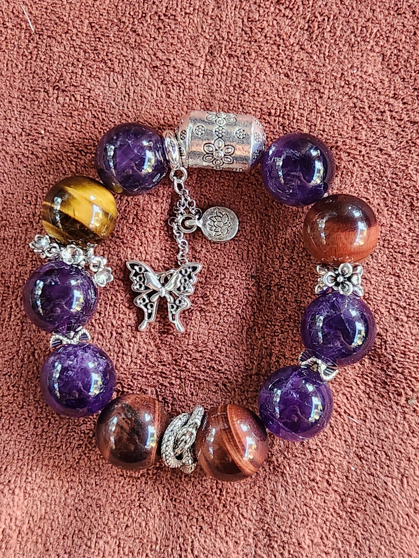 Bracelets beeds
