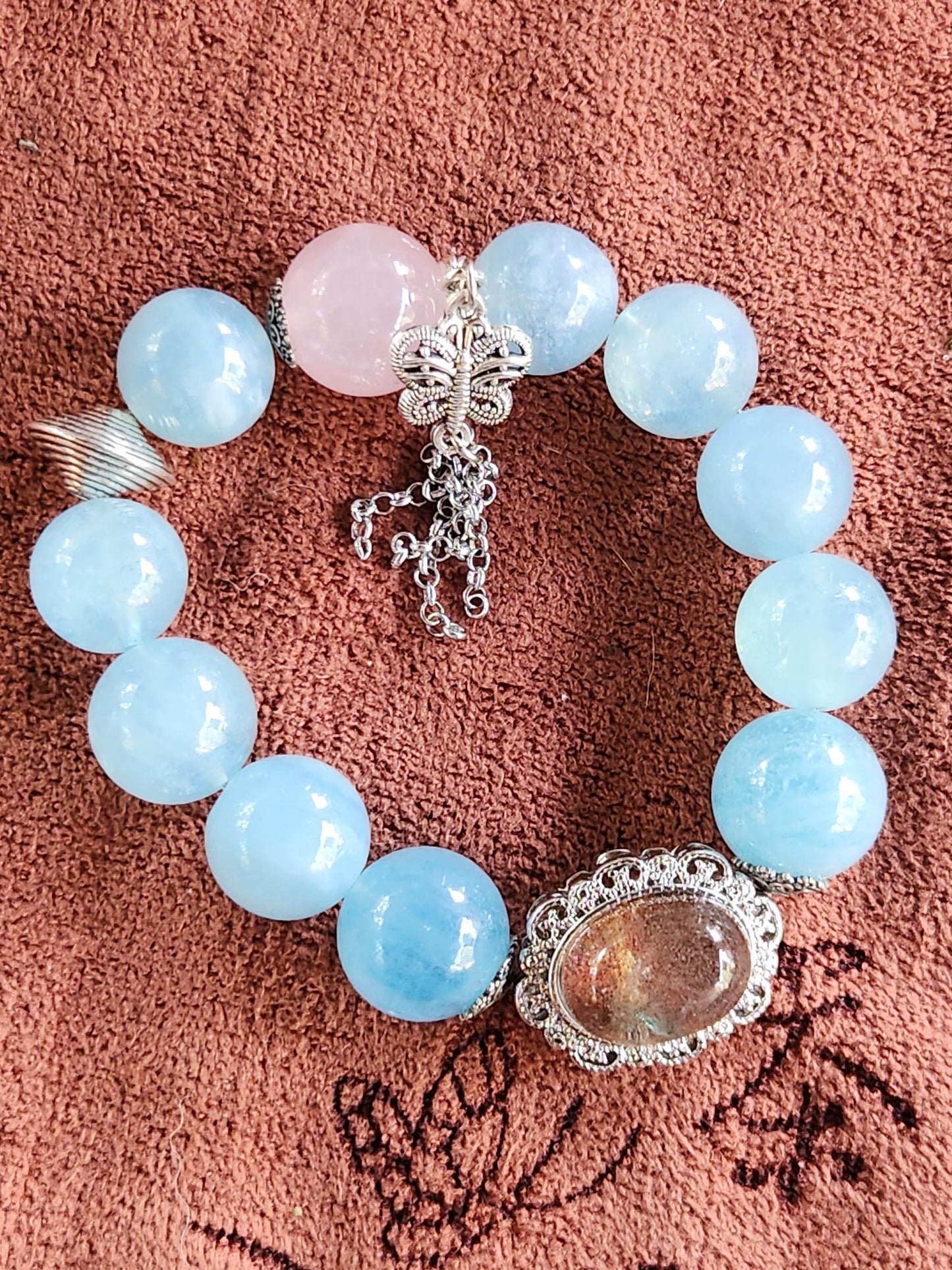 Bracelets beeds